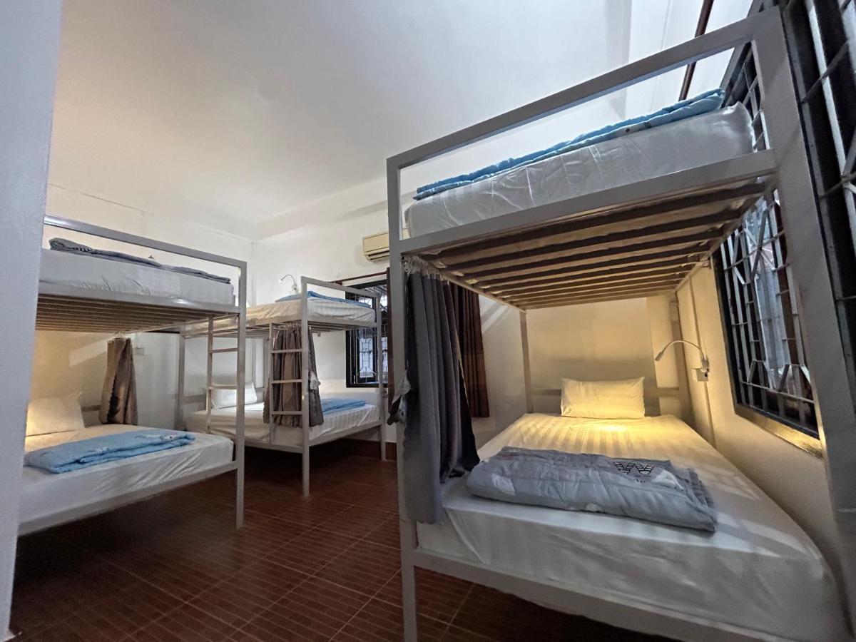Vang Vieng Backpackers Hostel Екстериор снимка
