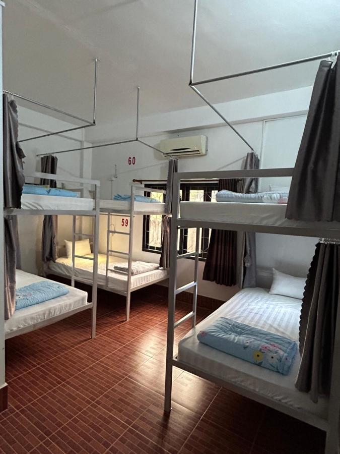 Vang Vieng Backpackers Hostel Екстериор снимка