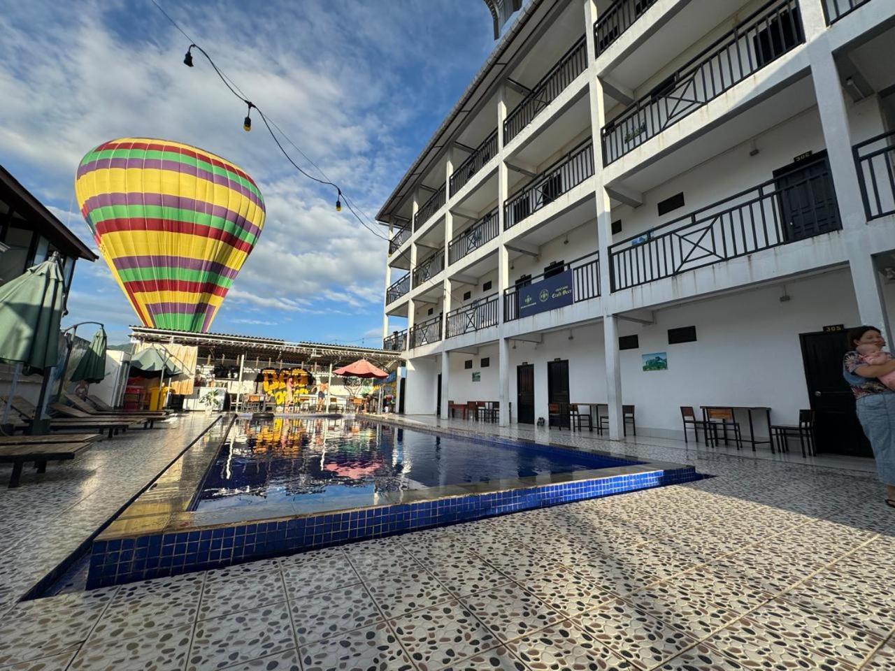 Vang Vieng Backpackers Hostel Екстериор снимка