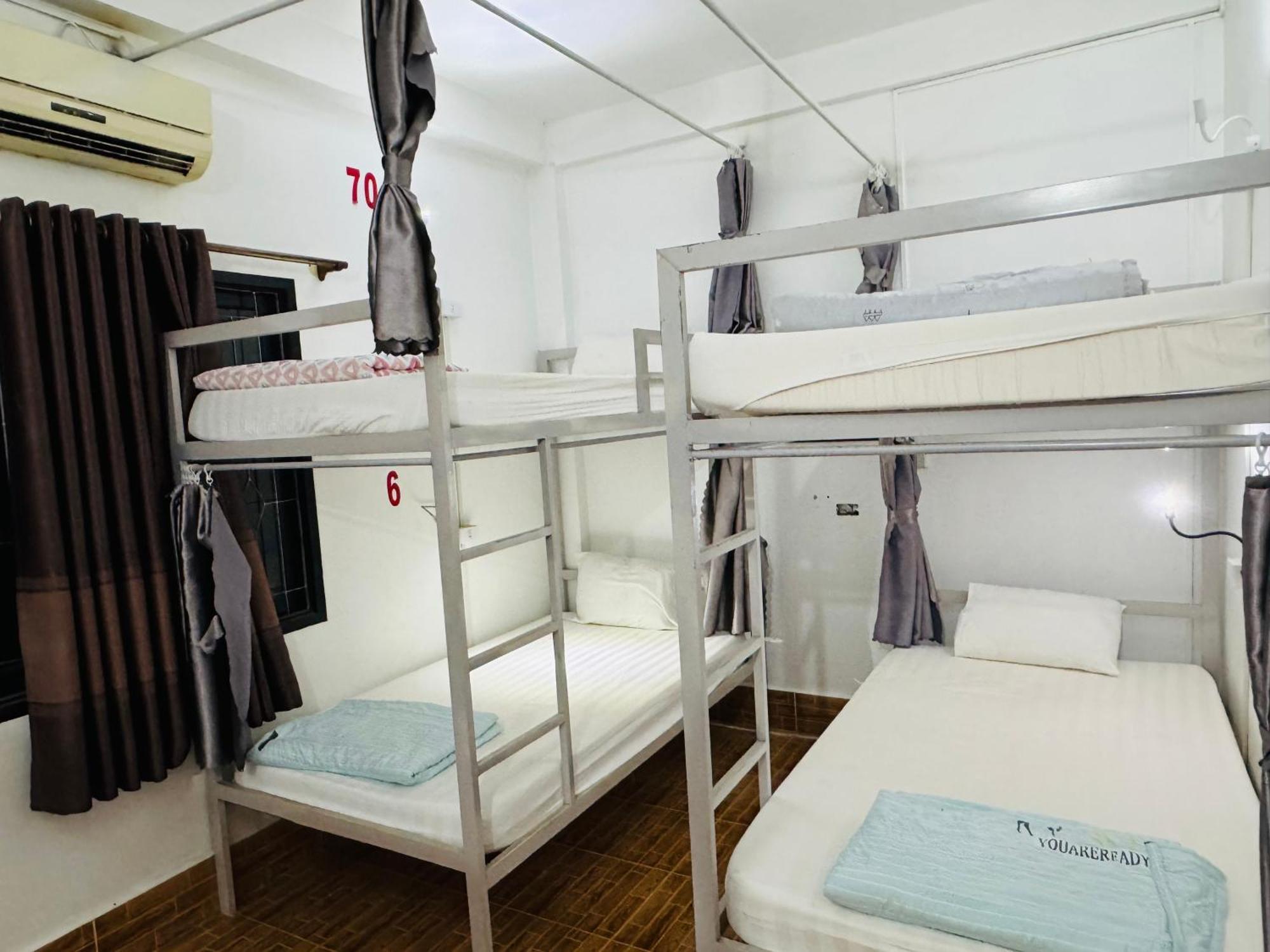 Vang Vieng Backpackers Hostel Екстериор снимка