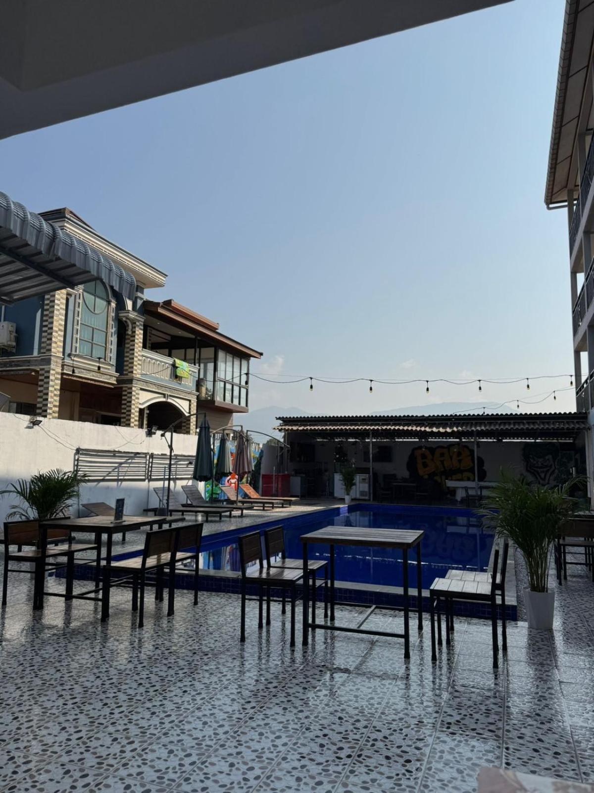 Vang Vieng Backpackers Hostel Екстериор снимка