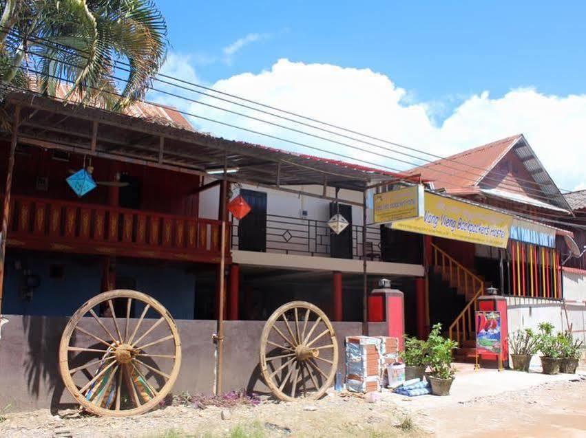 Vang Vieng Backpackers Hostel Екстериор снимка